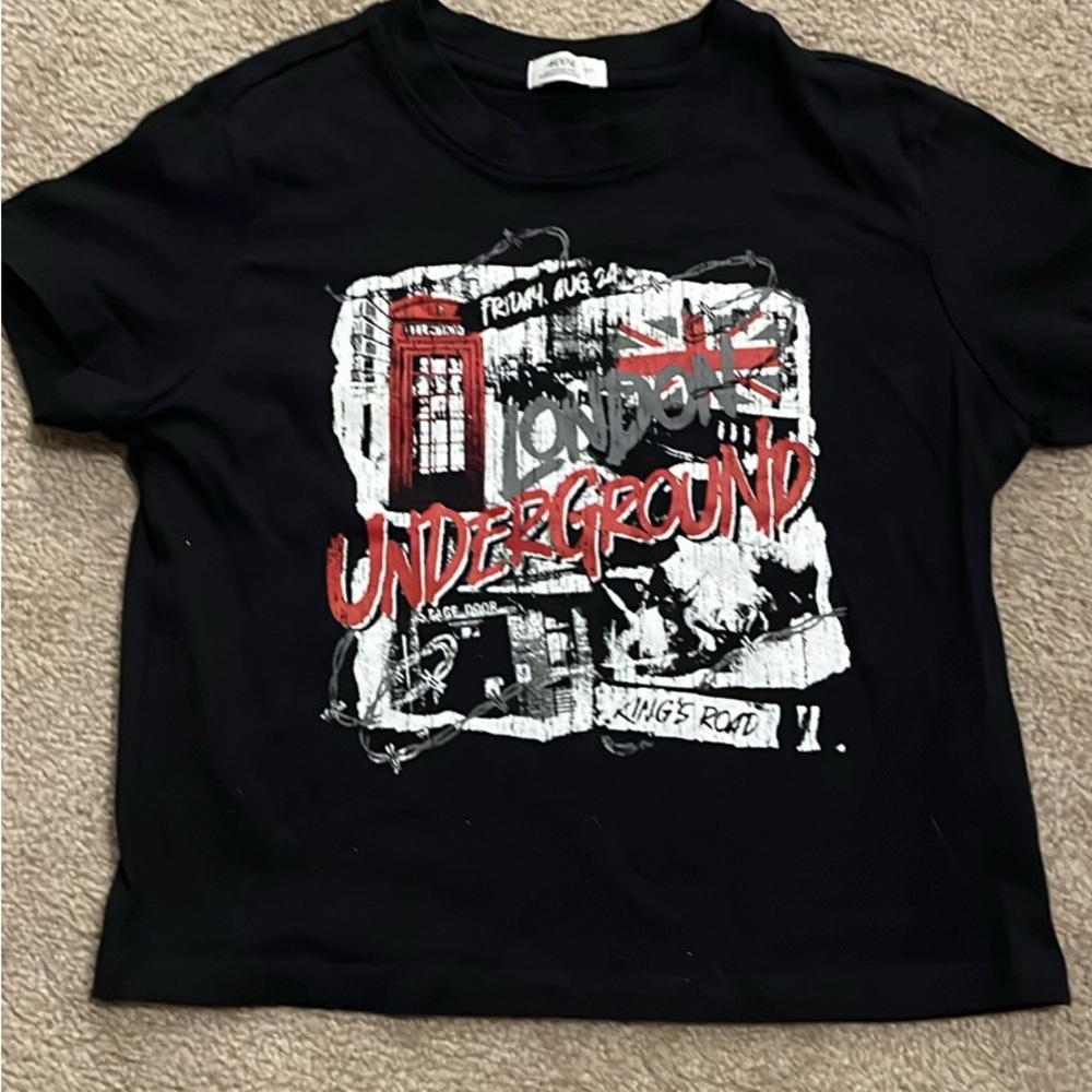 Ardene Black London Underground  cropped Shirt